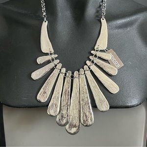 Chico's Hammered Silver Kalliste Bib Necklace - New with Tags